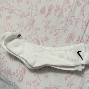 Nike White Athletic Crew Socks